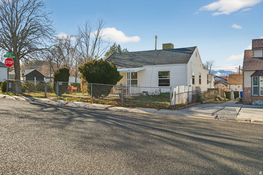 196 S 6TH ST Tooele, UT 84074