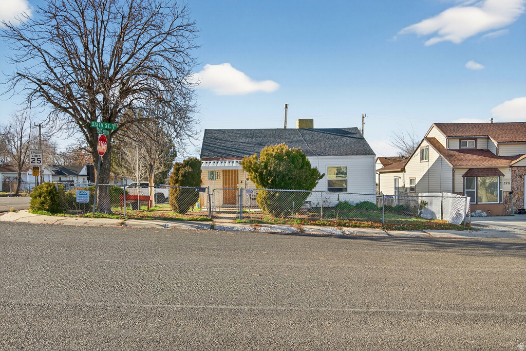 196 S 6TH ST Tooele, UT 84074