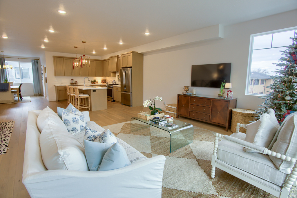 536 E 2360 S Ogden, UT 84401