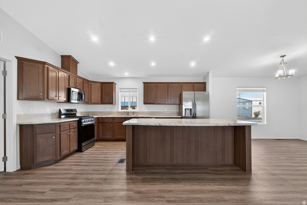 1700 W 2700 N Pleasant View, UT 84404