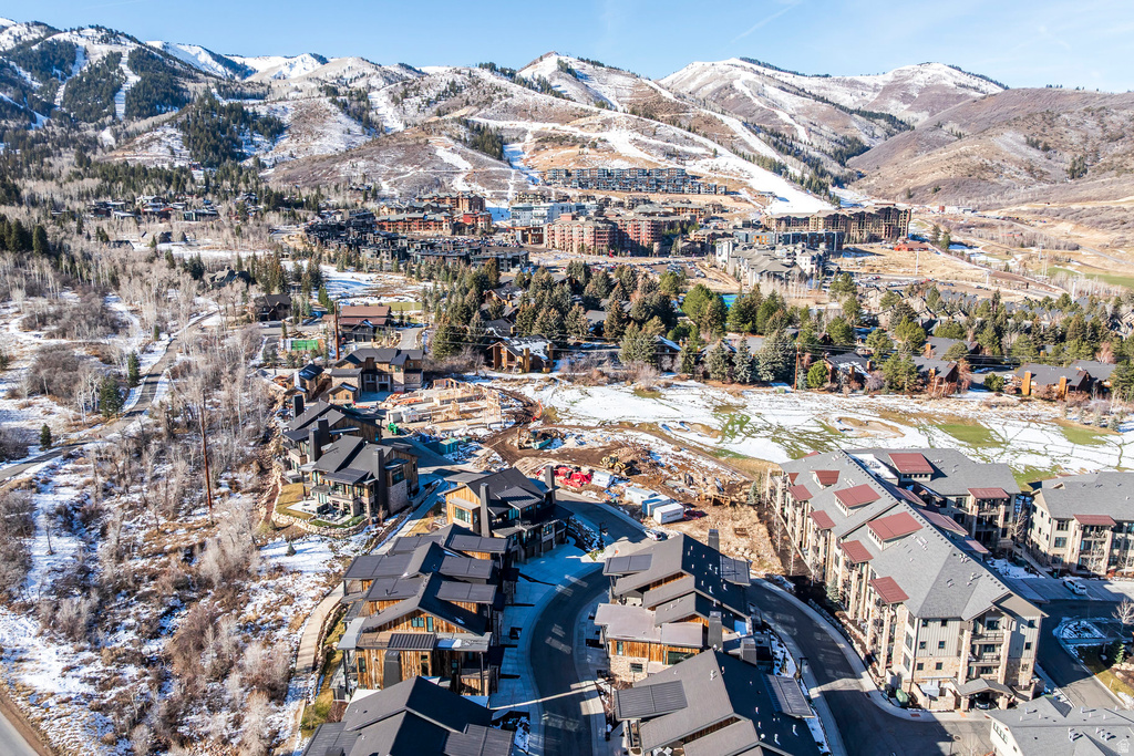 1907 STONE HOLLOW. CT Park City, UT 84098