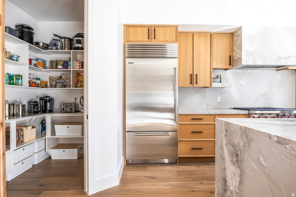 1907 STONE HOLLOW. CT Park City, UT 84098