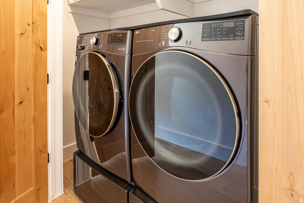 1907 STONE HOLLOW. CT Park City, UT 84098