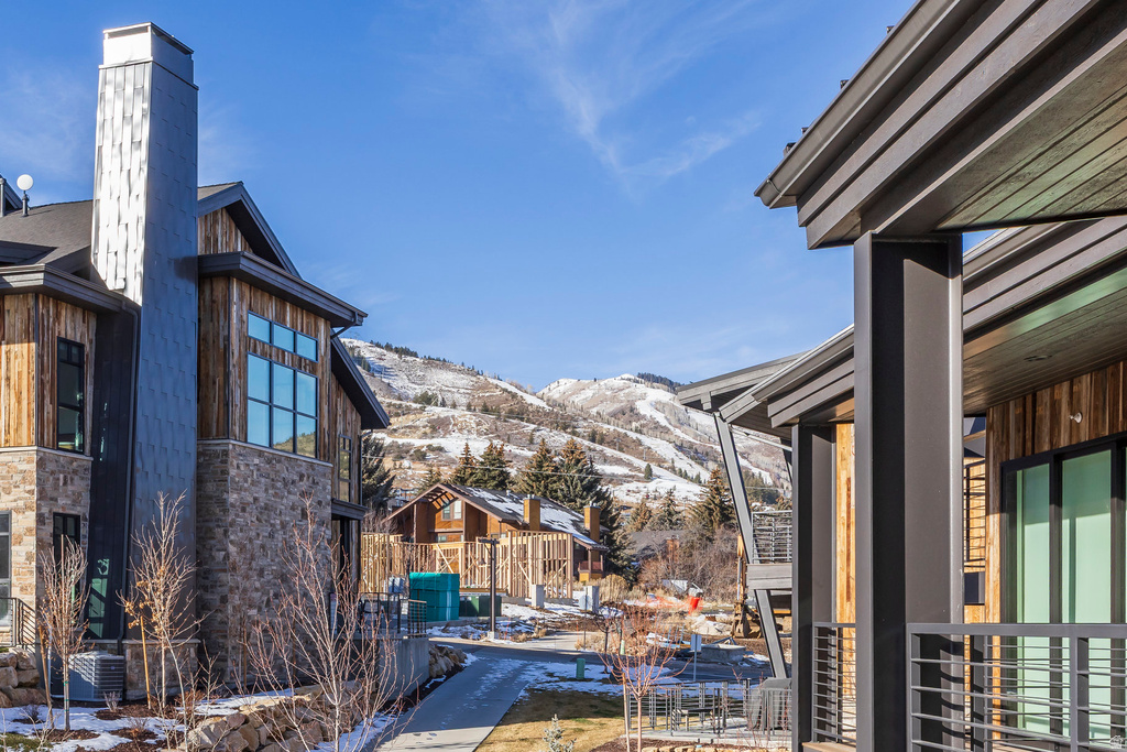 1907 STONE HOLLOW. CT Park City, UT 84098