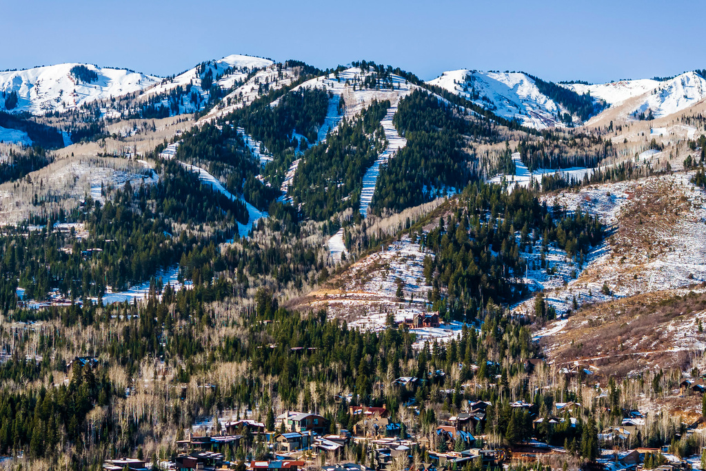 1907 STONE HOLLOW. CT Park City, UT 84098