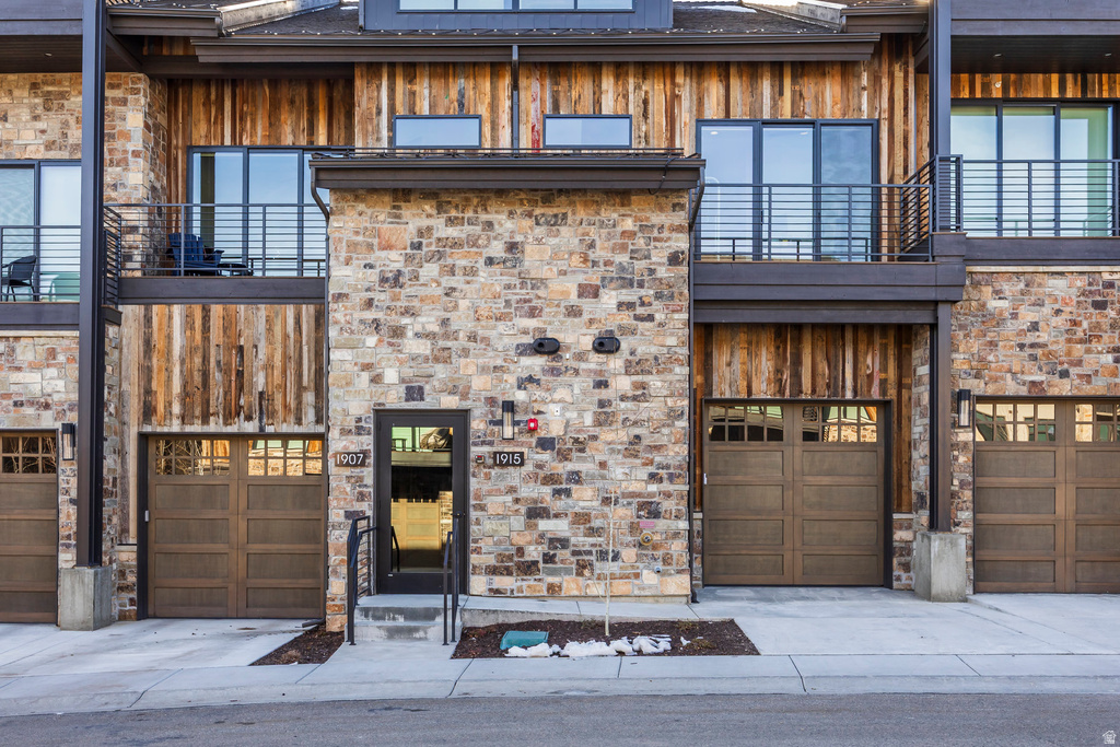 1907 STONE HOLLOW. CT Park City, UT 84098