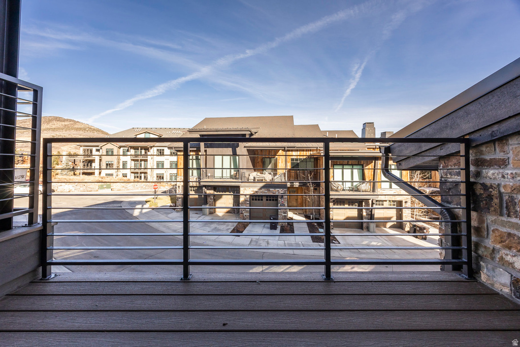 1907 STONE HOLLOW. CT Park City, UT 84098