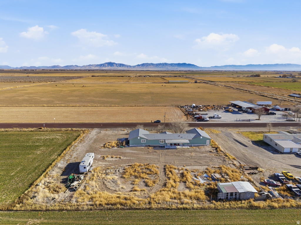 1025 N MAIN ST Hinckley, UT 84635