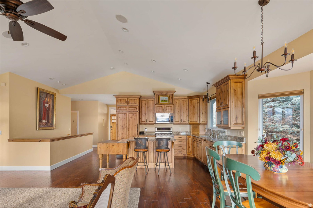124 E PROVENCE WAY Midway, UT 84049