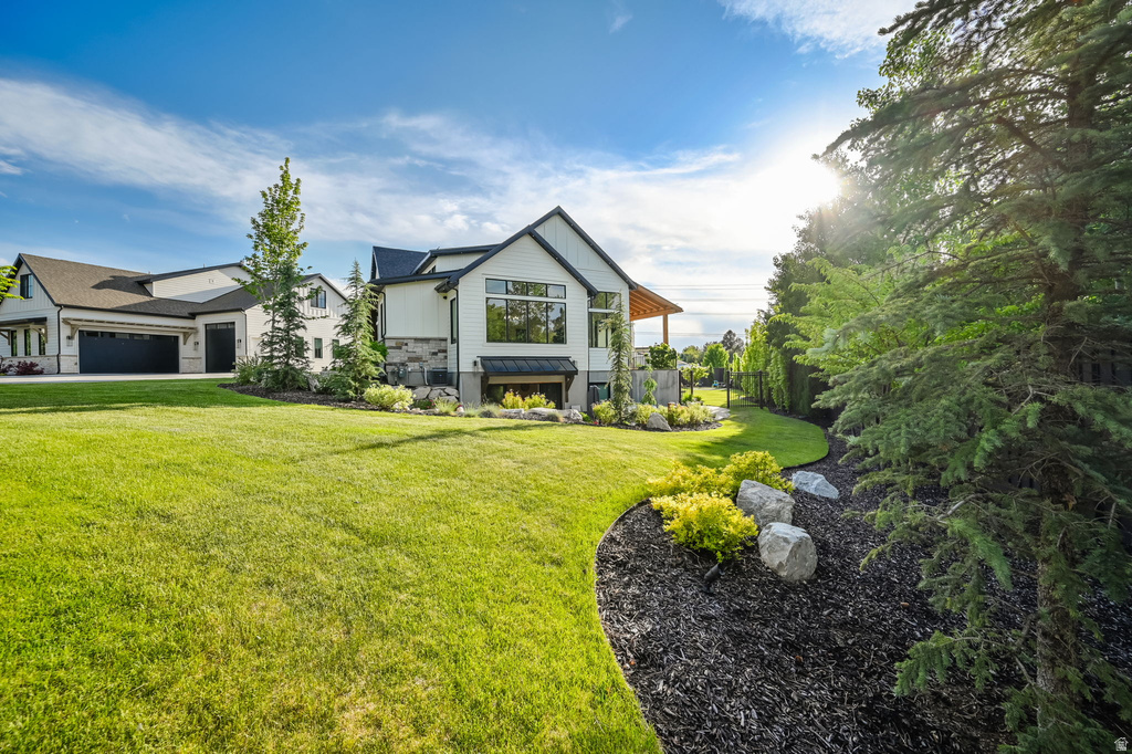 8122 S WILLOW CV Cottonwood Heights, UT 84093