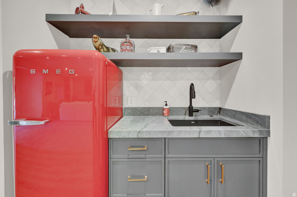 8122 S WILLOW CV Cottonwood Heights, UT 84093