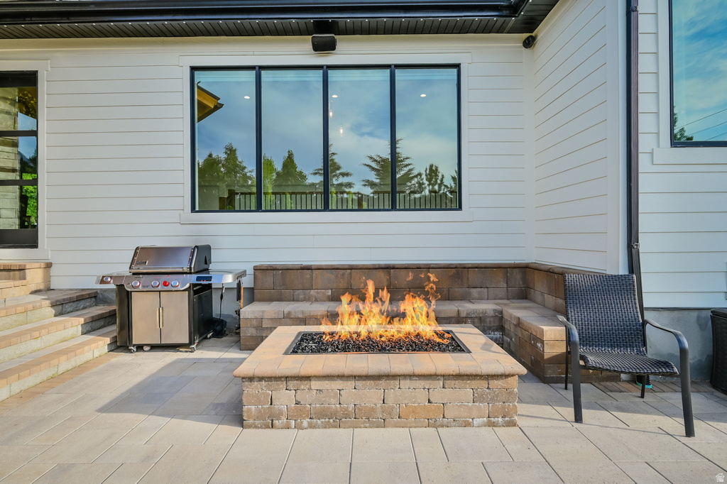 8122 S WILLOW CV Cottonwood Heights, UT 84093