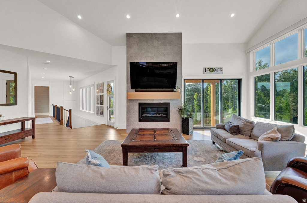 8122 S WILLOW CV Cottonwood Heights, UT 84093