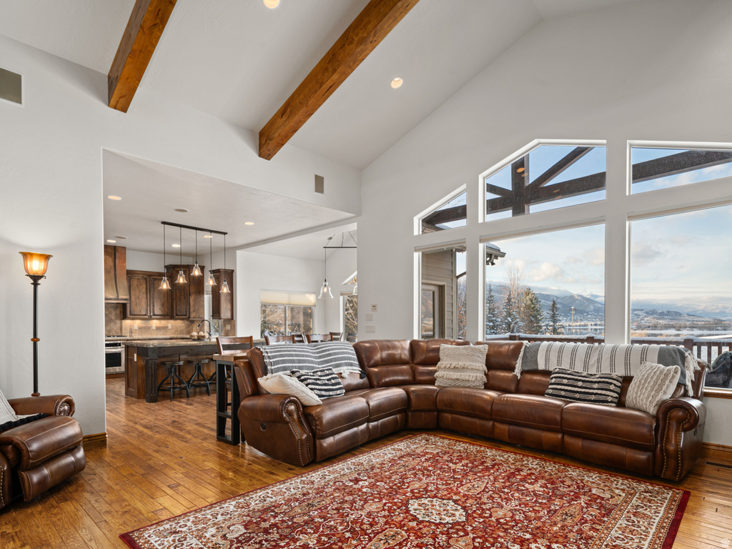 946 S MEADOW LARK LN Huntsville, UT 84317