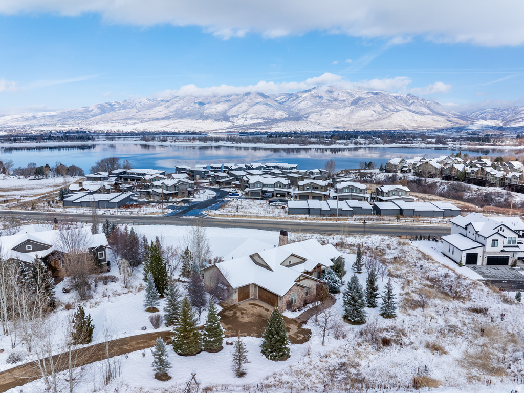 946 S MEADOW LARK LN Huntsville, UT 84317