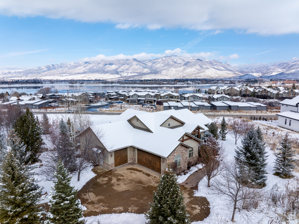 946 S MEADOW LARK LN Huntsville, UT 84317