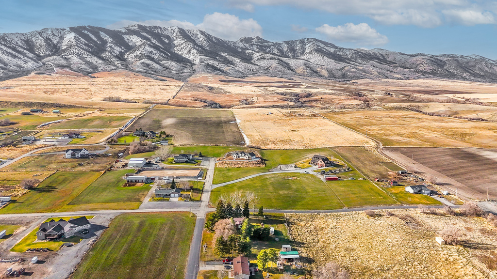 177 W 100 S Clarkston, UT 84305