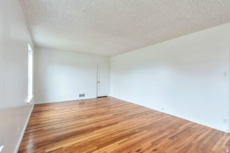 3757 S 2300 E Millcreek, UT 84109