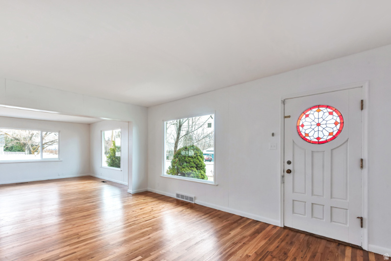 3757 S 2300 E Millcreek, UT 84109