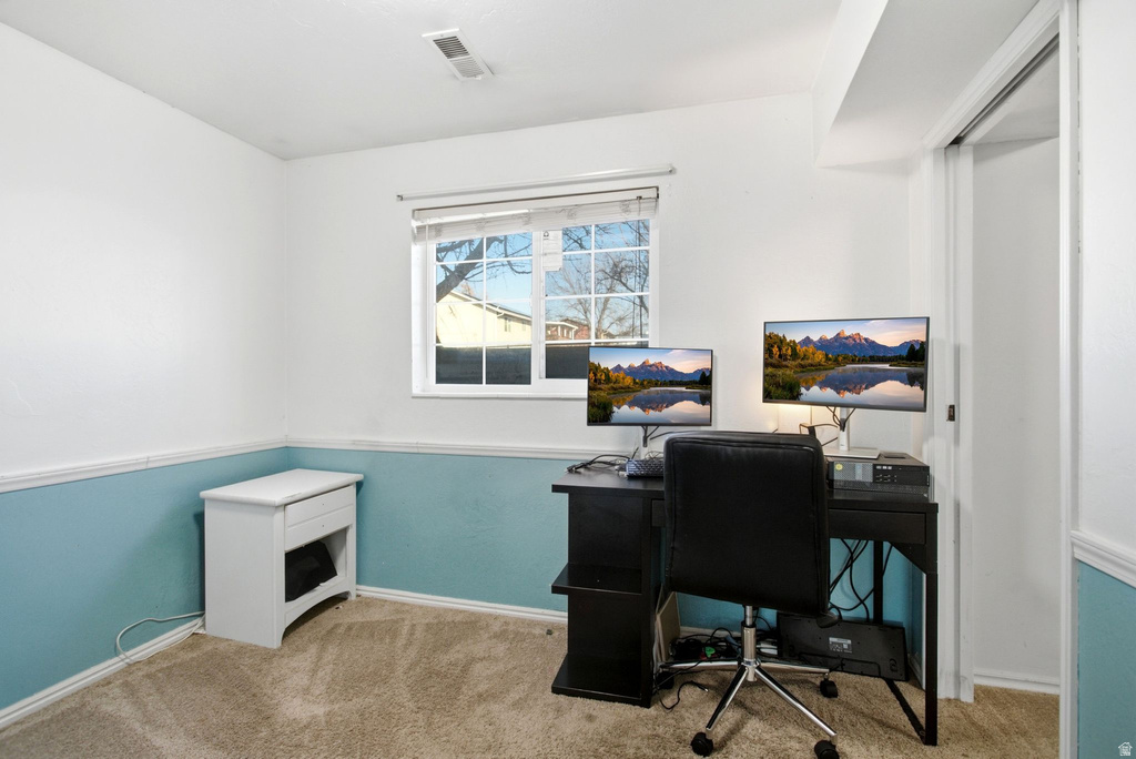 5703 S 4025 W Roy, UT 84067