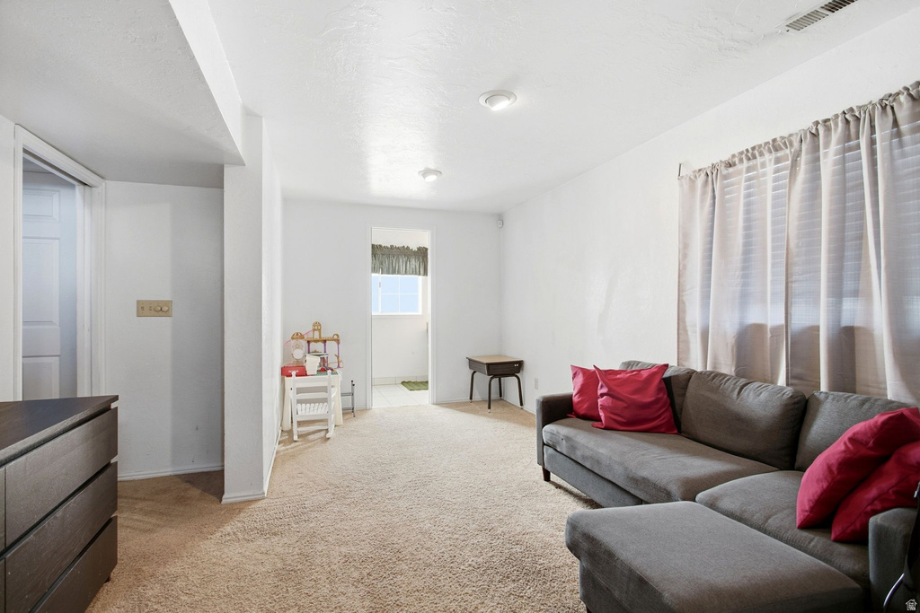 5703 S 4025 W Roy, UT 84067