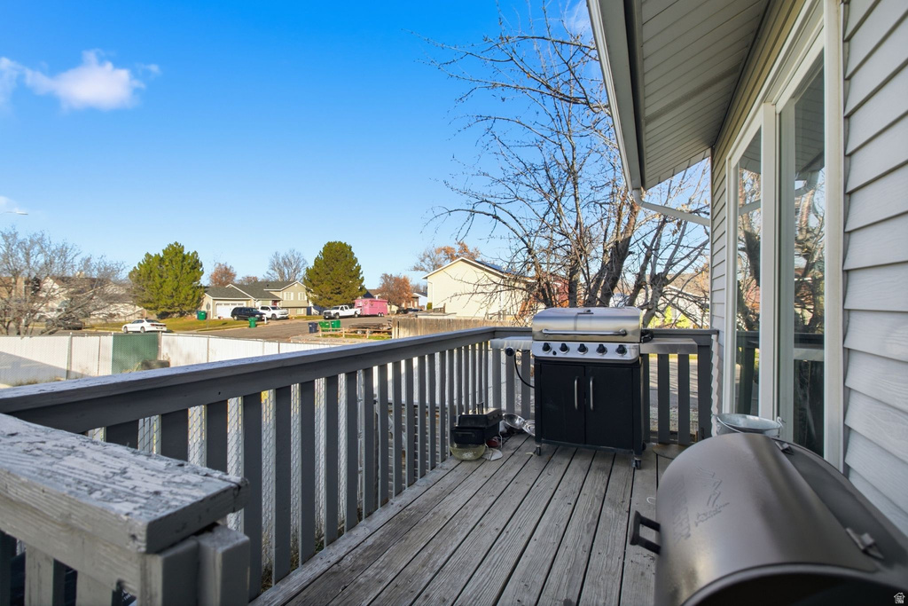 5703 S 4025 W Roy, UT 84067