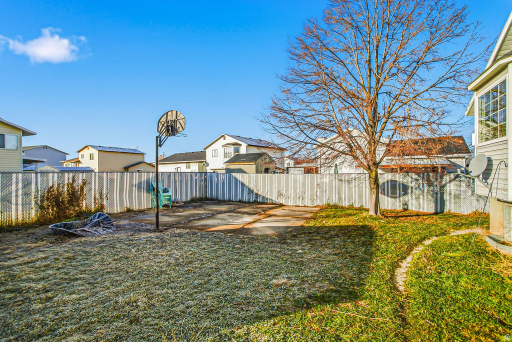 5703 S 4025 W Roy, UT 84067