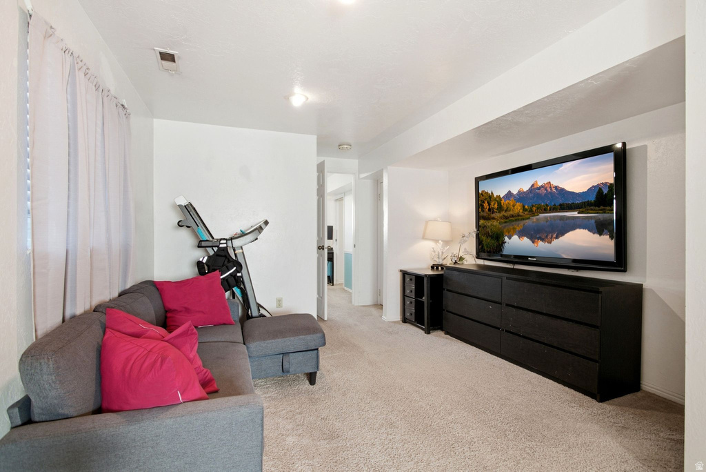 5703 S 4025 W Roy, UT 84067