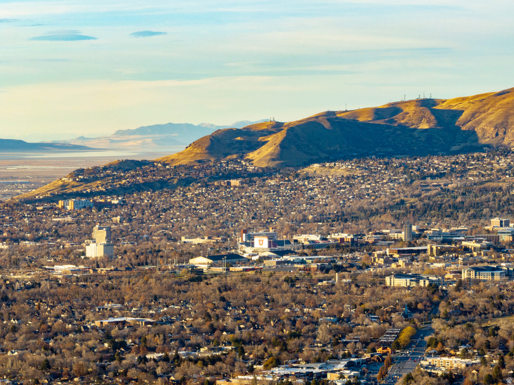 2427 S CANNON POINT DR Salt Lake City, UT 84109