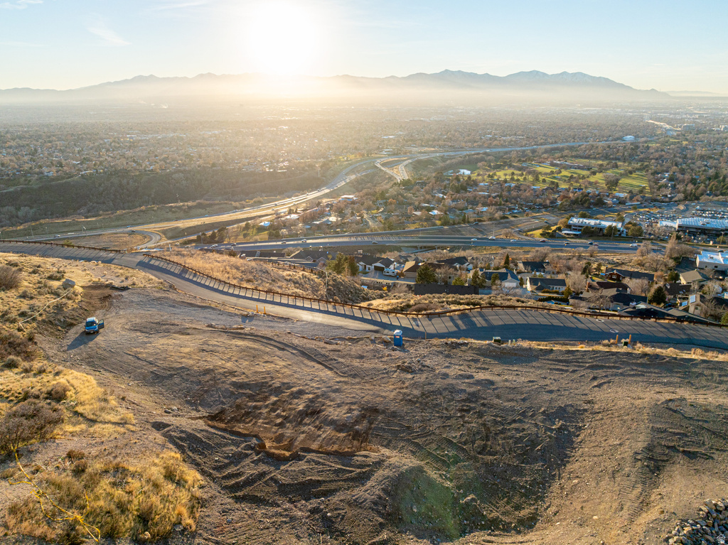 2427 S CANNON POINT DR Salt Lake City, UT 84109