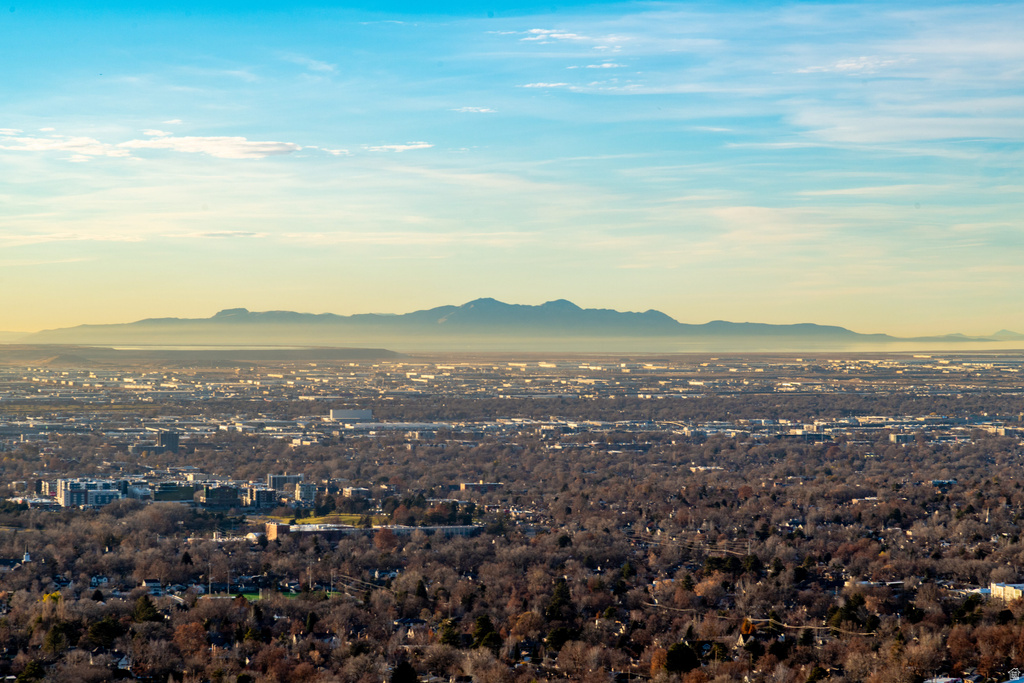 2427 S CANNON POINT DR Salt Lake City, UT 84109