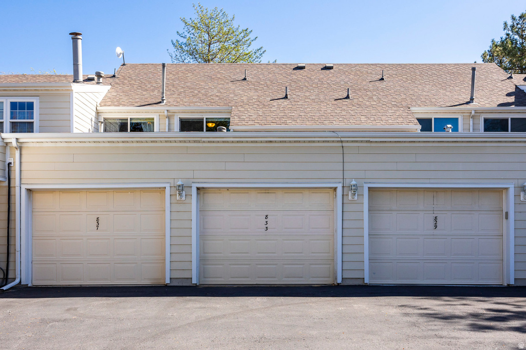 833 N LAKESIDE LN Centerville, UT 84014