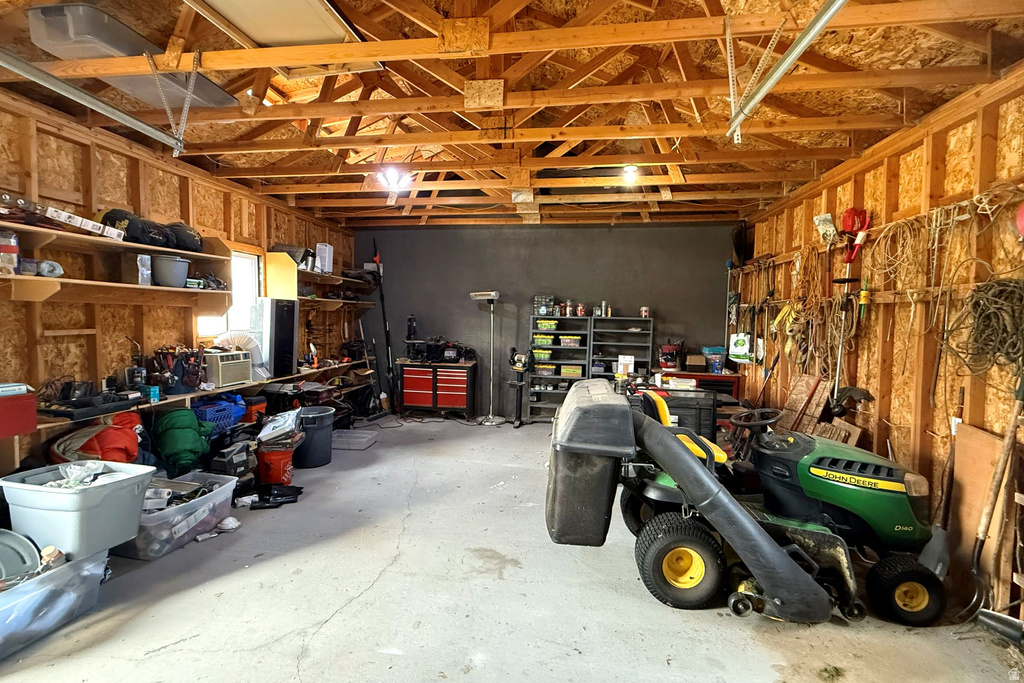 2058 COMANCHE WAY Farmington, UT 84025