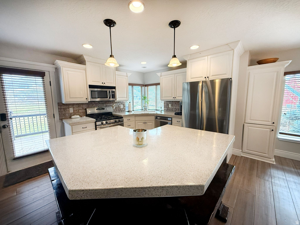 2058 COMANCHE WAY Farmington, UT 84025