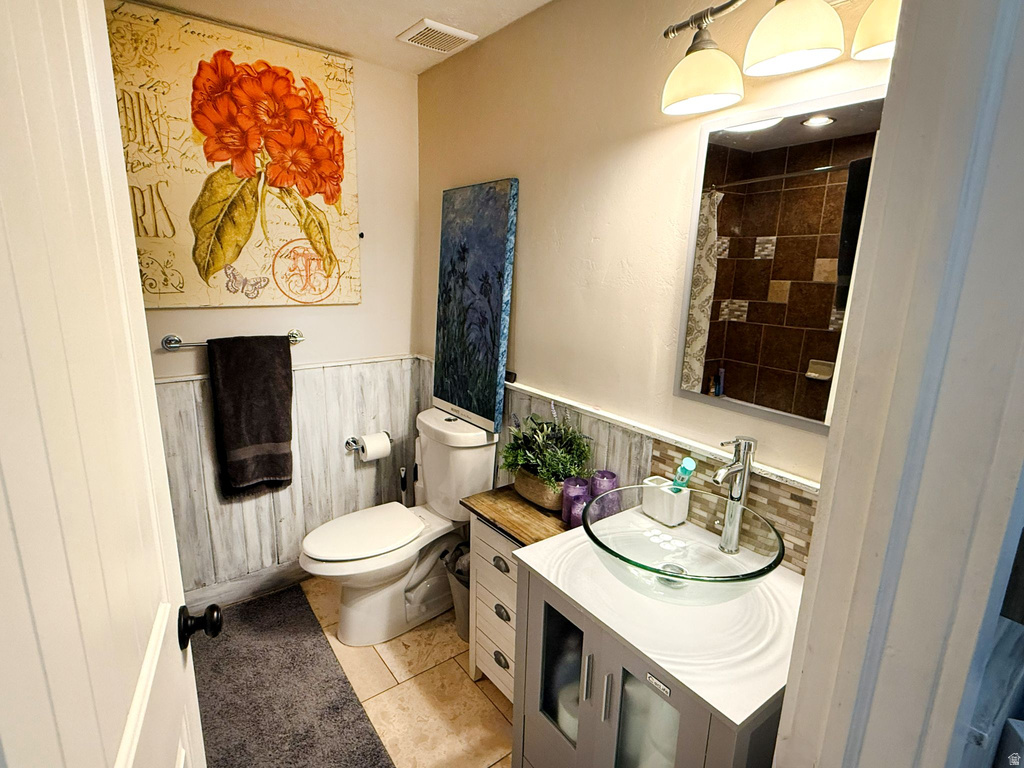 2058 COMANCHE WAY Farmington, UT 84025