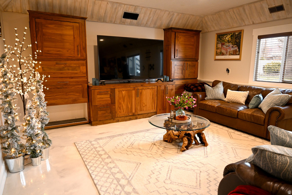 2058 COMANCHE WAY Farmington, UT 84025