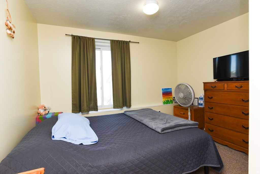 10 N COOLEY ST Grantsville, UT 84029