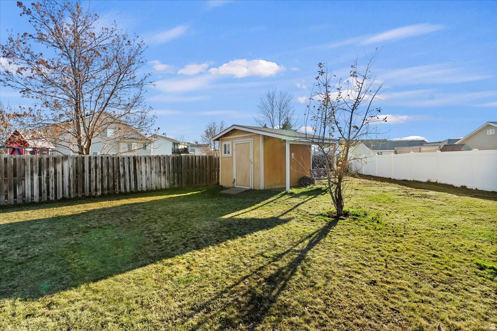 2377 W 2120 N Clinton, UT 84015
