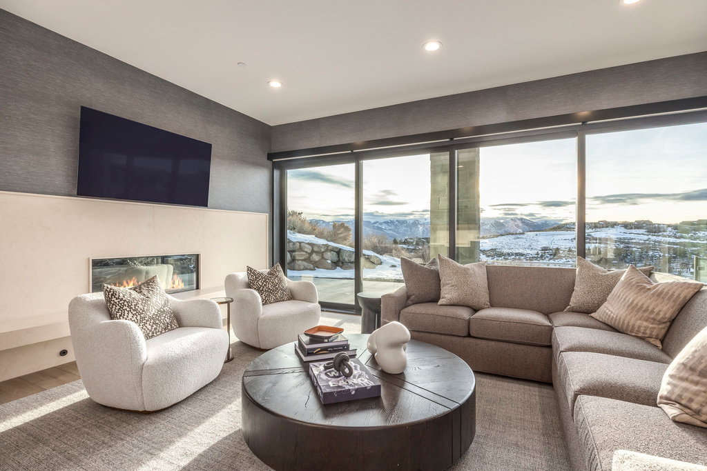 3287 CENTRAL PACIFIC TRL Park City, UT 84098