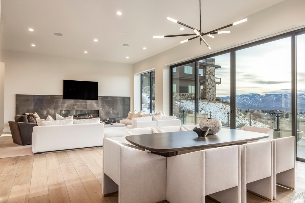 3287 CENTRAL PACIFIC TRL Park City, UT 84098