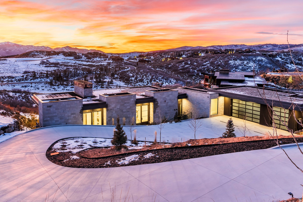 3287 CENTRAL PACIFIC TRL Park City, UT 84098