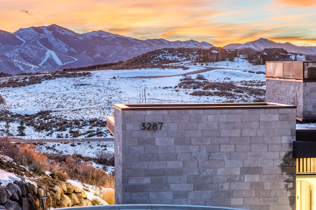 3287 CENTRAL PACIFIC TRL Park City, UT 84098