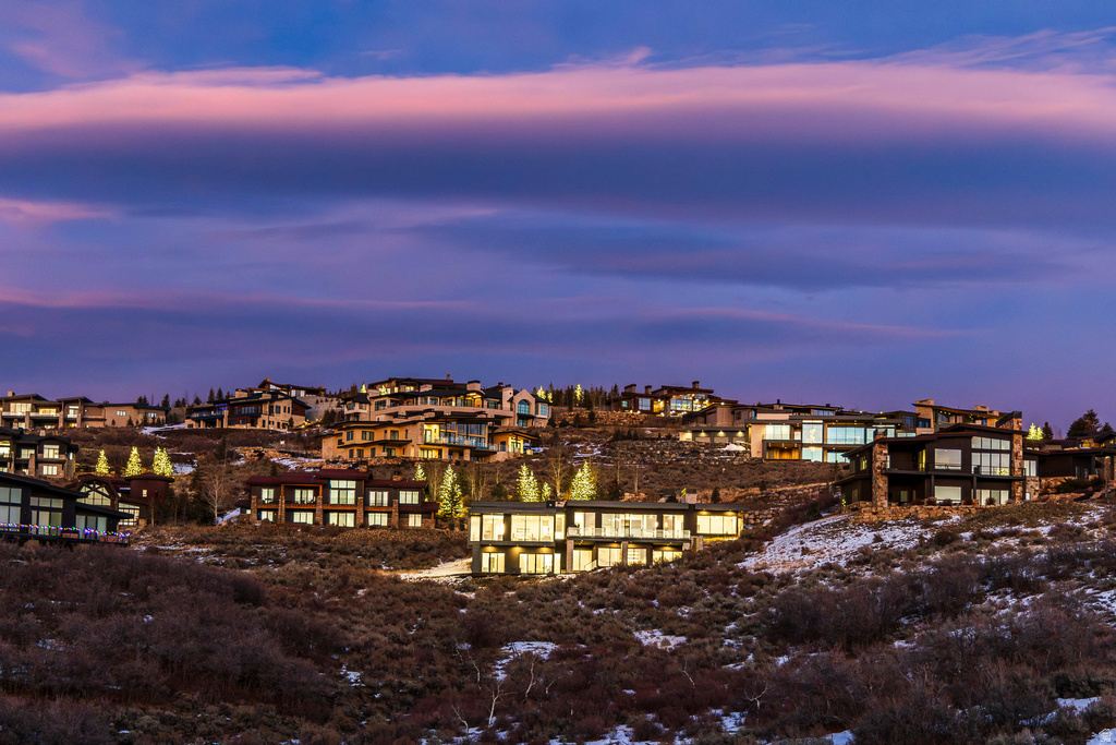 3287 CENTRAL PACIFIC TRL Park City, UT 84098