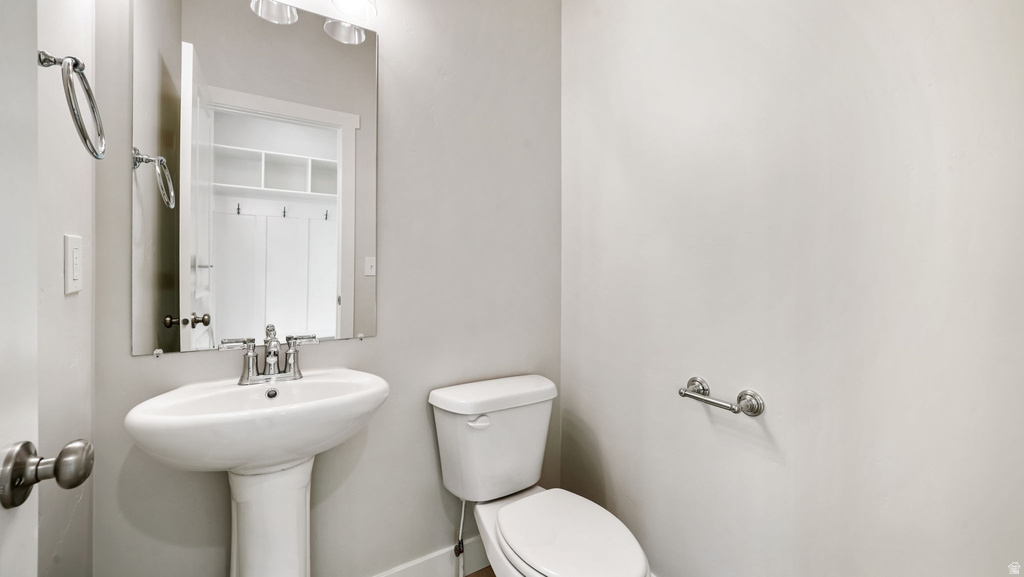 213 W 930 N Santaquin, UT 84655