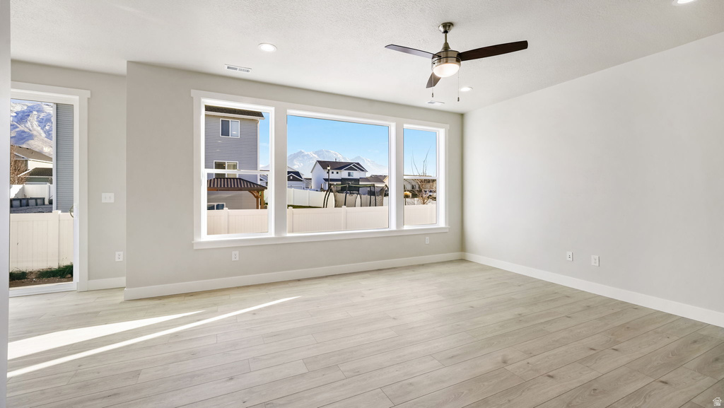 213 W 930 N Santaquin, UT 84655