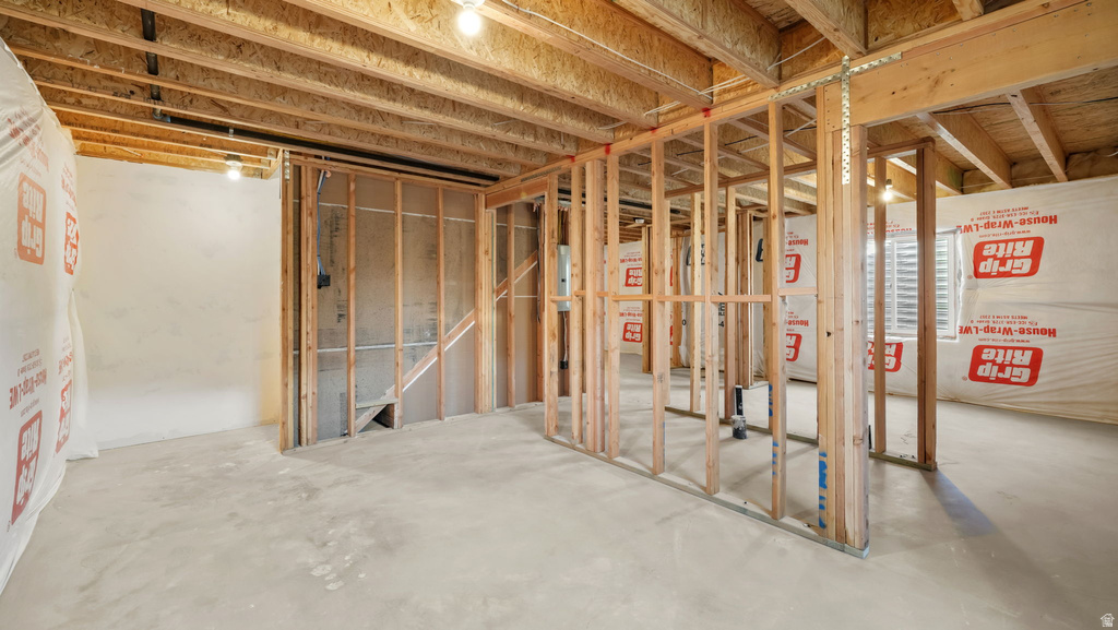 213 W 930 N Santaquin, UT 84655