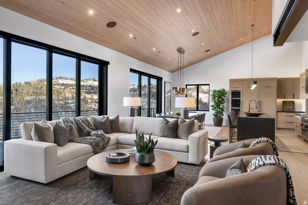 8939 MOONSHADOW CT Park City, UT 84060