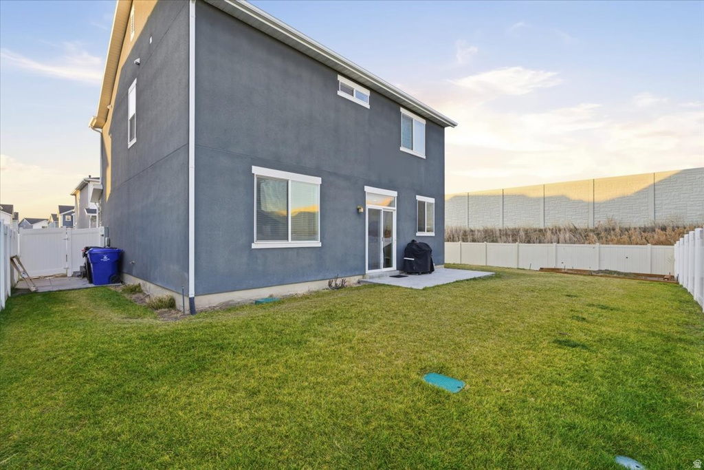 1596 W PARKVIEW DR Syracuse, UT 84075