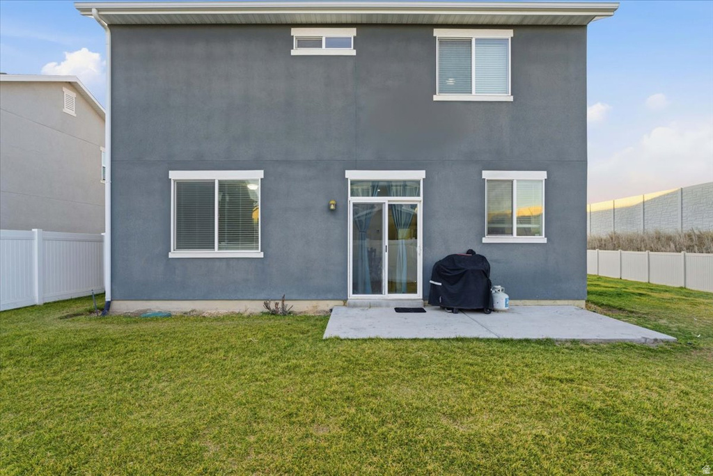 1596 W PARKVIEW DR Syracuse, UT 84075