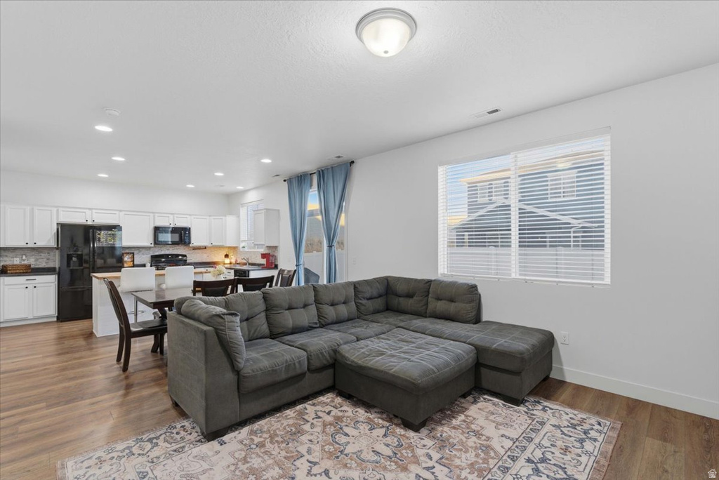 1596 W PARKVIEW DR Syracuse, UT 84075